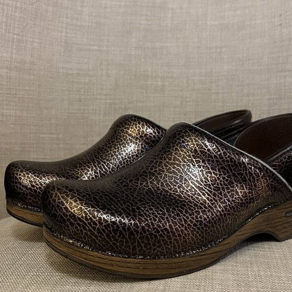 Dansko Professional Clogs Metallic Bronze Size 40~BEAUTIFUL!!! - Picture 1 of 7